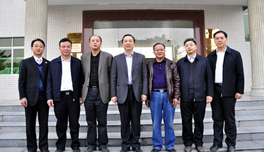 廣東省農(nóng)業(yè)廳鄭偉儀廳長(zhǎng)一行蒞臨我司指導(dǎo)工作